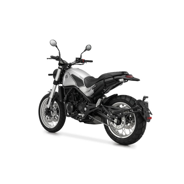 Alquilar Benelli- Leoncino 500 Trailbarcelona-rental-scooter